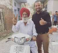 Garry sandhu father pic